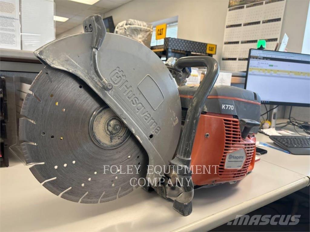 Husqvarna K770 Betona maisītājs