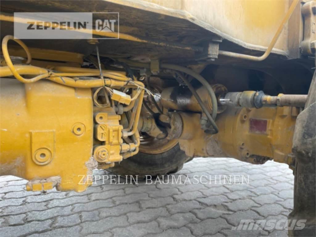 Hydrema M1220 Ekskavatori uz riteņiem