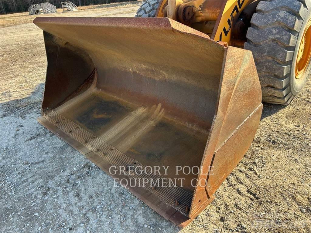 Hyundai HL757-7 Iekrāvēji uz riteņiem