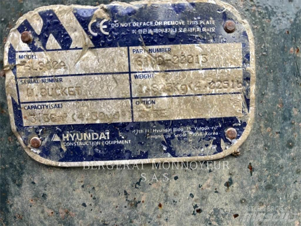 Hyundai HL960A Iekrāvēji uz riteņiem
