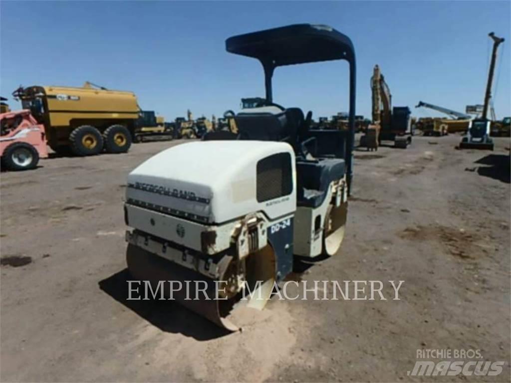 Ingersoll Rand DD-24 Divvalču grunts veltņi
