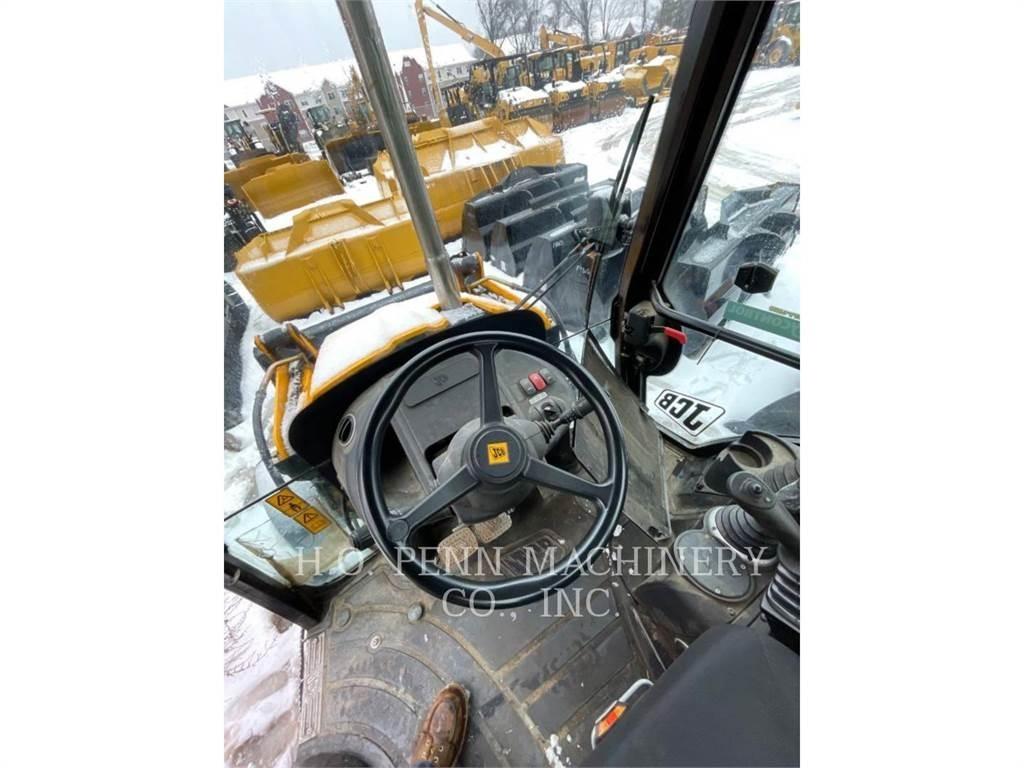JCB 3CX Ekskavatori-iekrāvēji