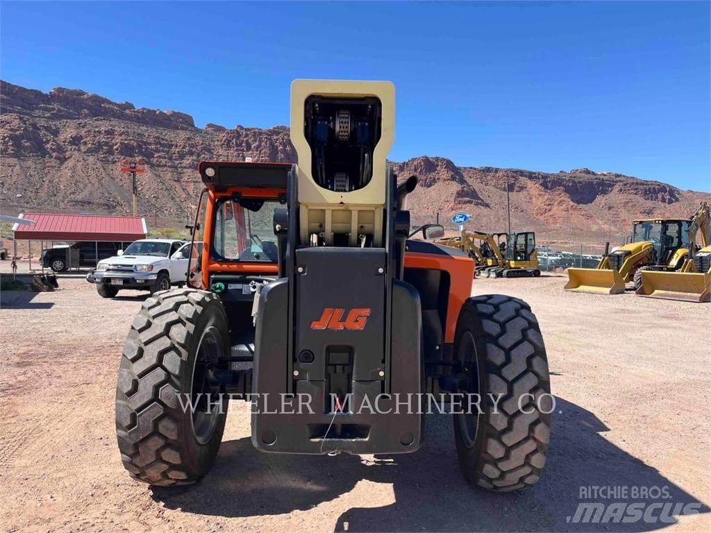 JLG 1055 Teleskopiskie manipulatori