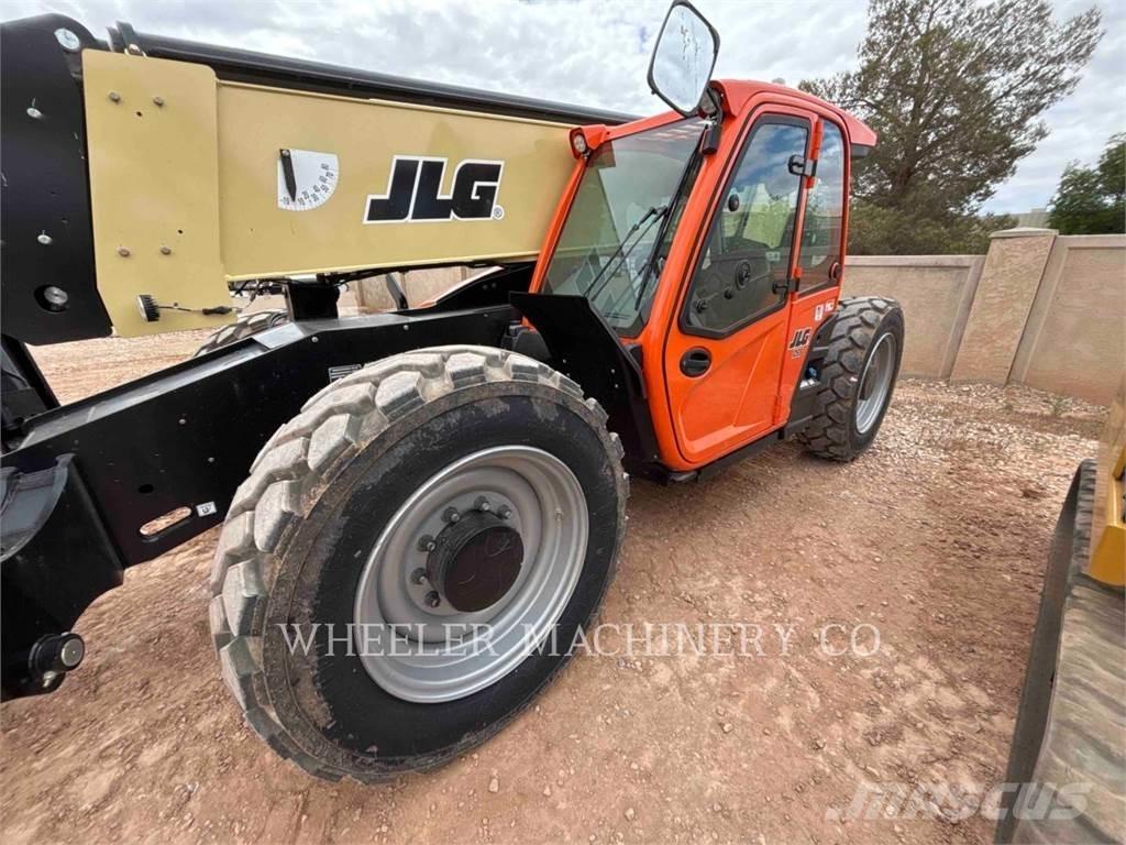 JLG 1055 Teleskopiskie manipulatori