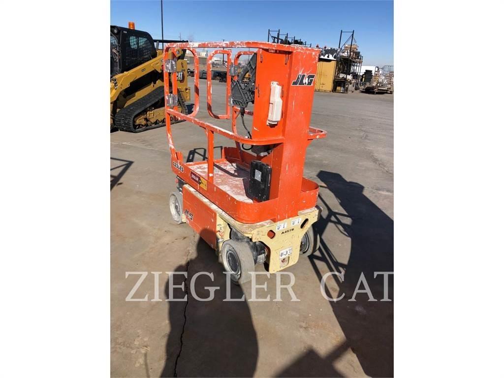 JLG 1230ES Šķerveida pacēlāji
