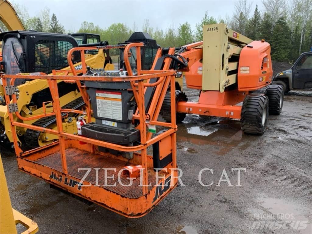 JLG 450AJ Strēles pacēlāji