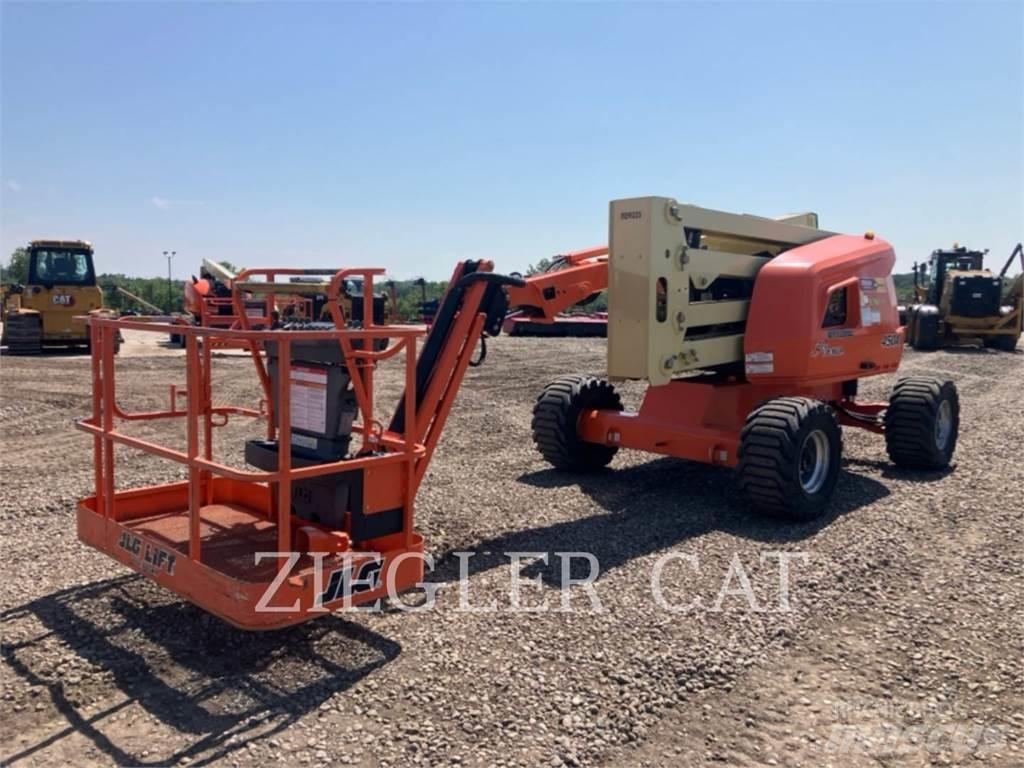 JLG 450AJ Strēles pacēlāji