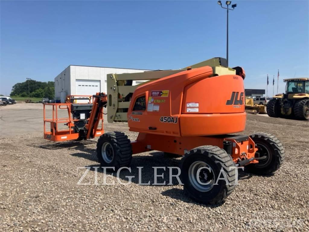JLG 450AJ Strēles pacēlāji