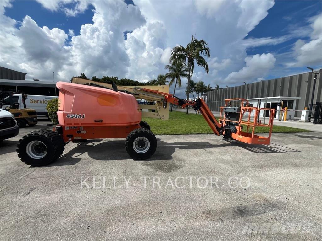 JLG 450AJ Strēles pacēlāji