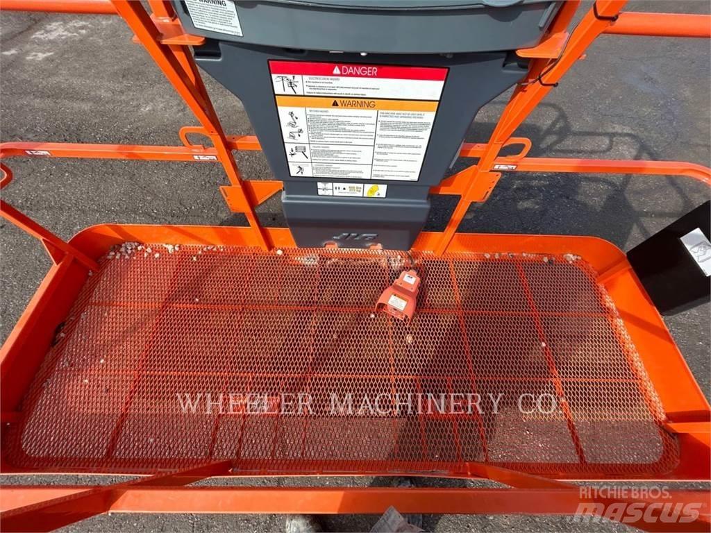 JLG 460SJ Strēles pacēlāji