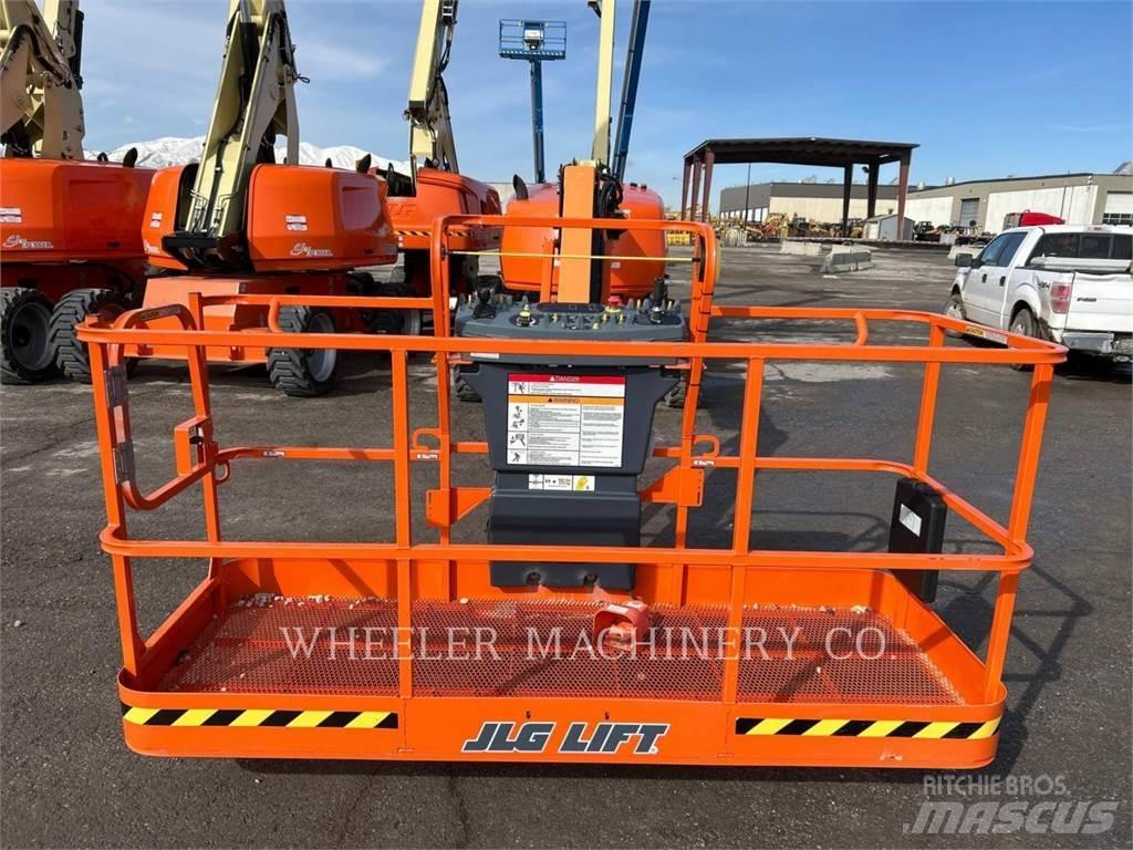 JLG 460SJ Strēles pacēlāji