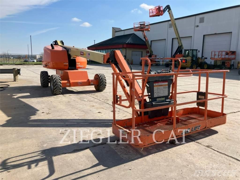 JLG 460SJ Strēles pacēlāji