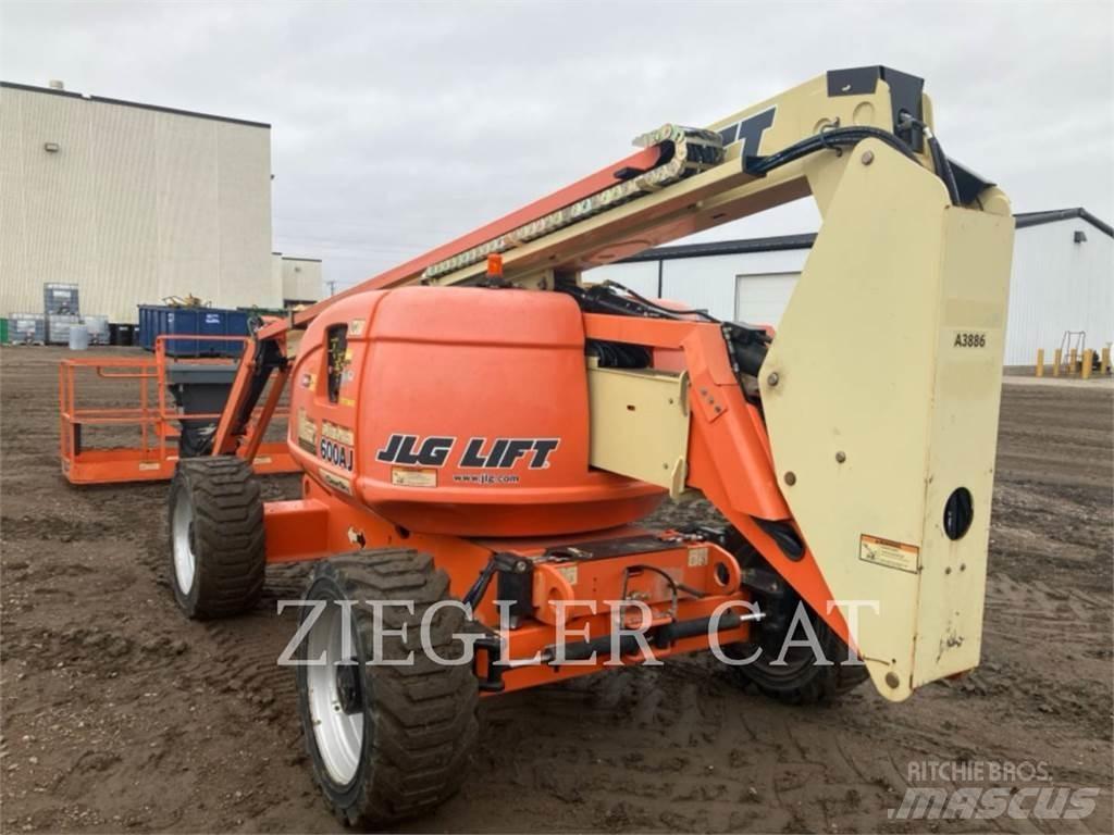 JLG 600AJ Strēles pacēlāji