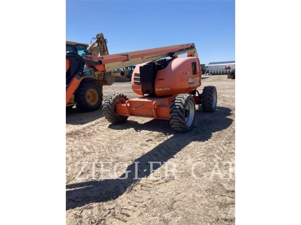 JLG 600AJ Strēles pacēlāji