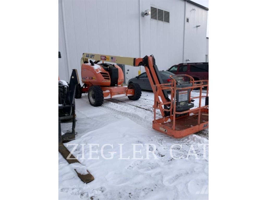 JLG 600AJ Strēles pacēlāji