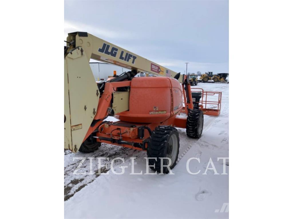JLG 600AJ Strēles pacēlāji