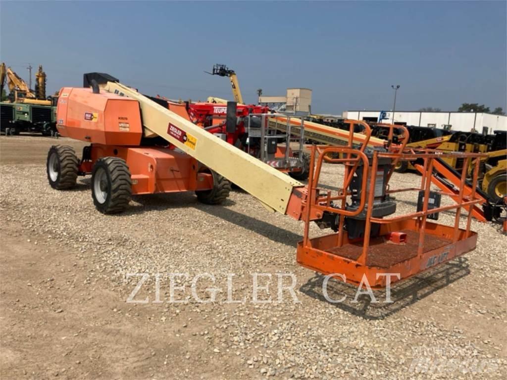 JLG 600S Strēles pacēlāji