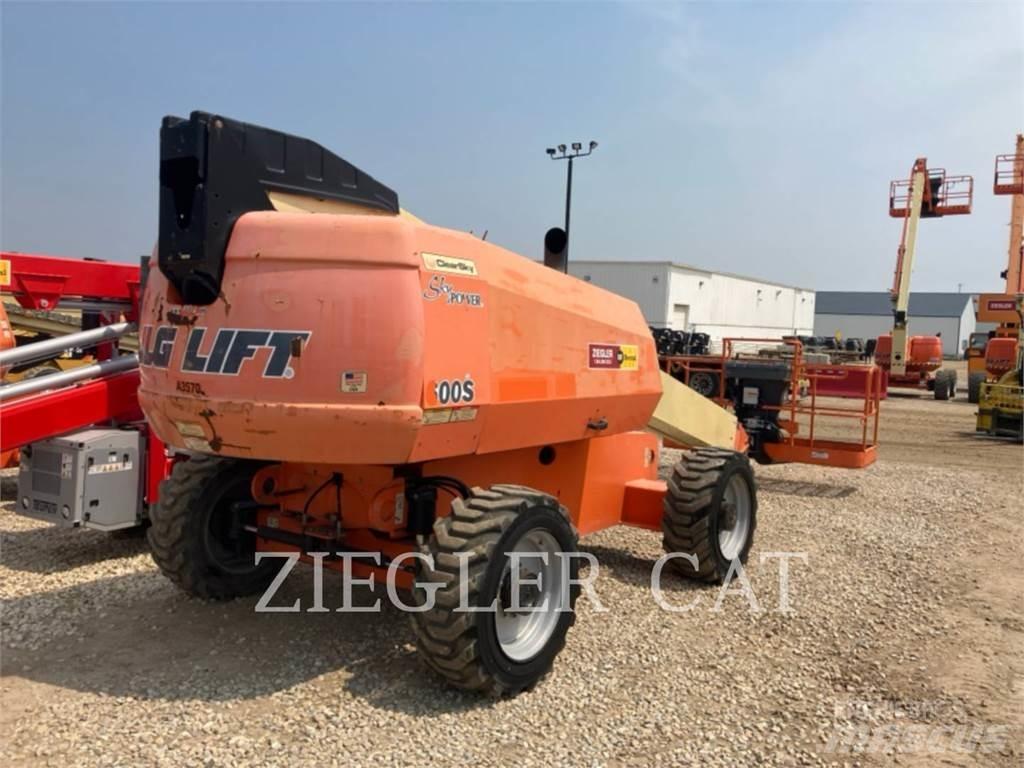 JLG 600S Strēles pacēlāji