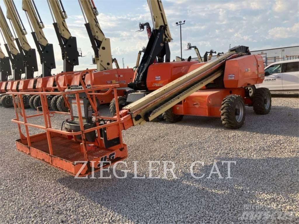 JLG 600S Strēles pacēlāji