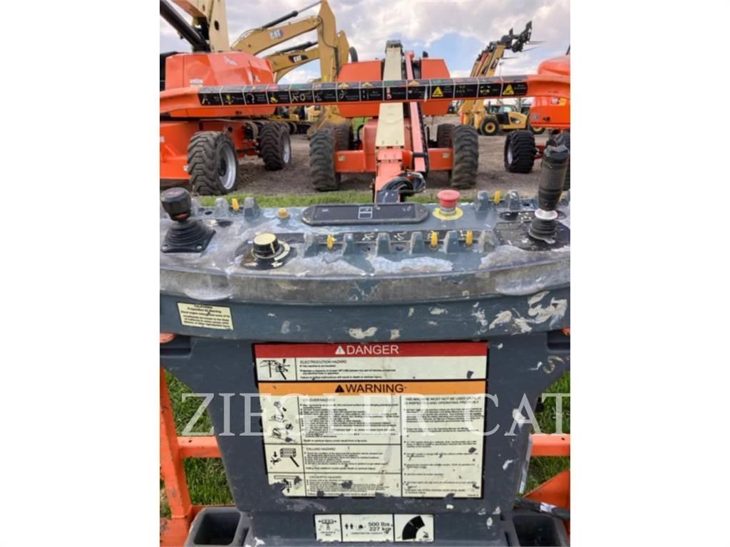 JLG 660SJ Strēles pacēlāji