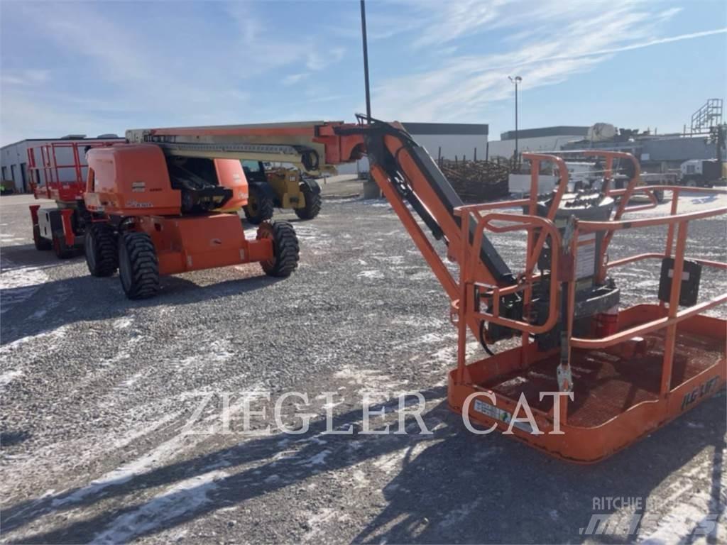 JLG 660SJ Strēles pacēlāji