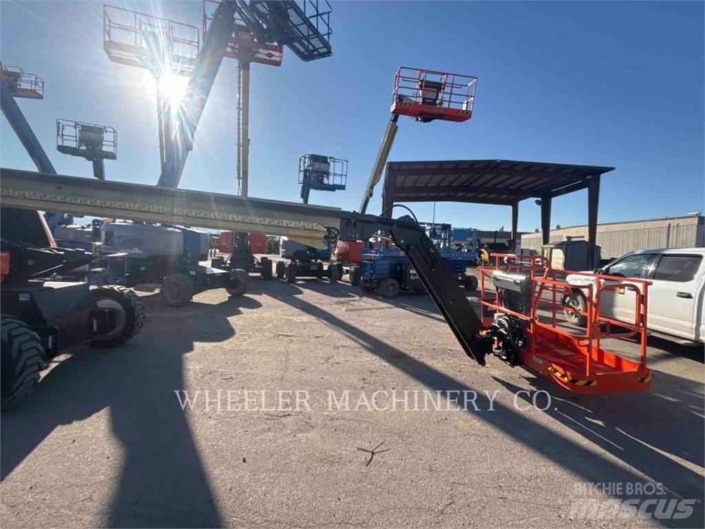 JLG 660SJ Strēles pacēlāji