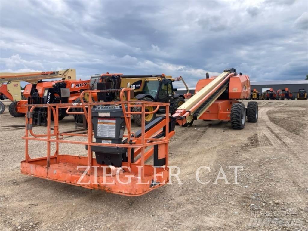 JLG 660SJ Strēles pacēlāji