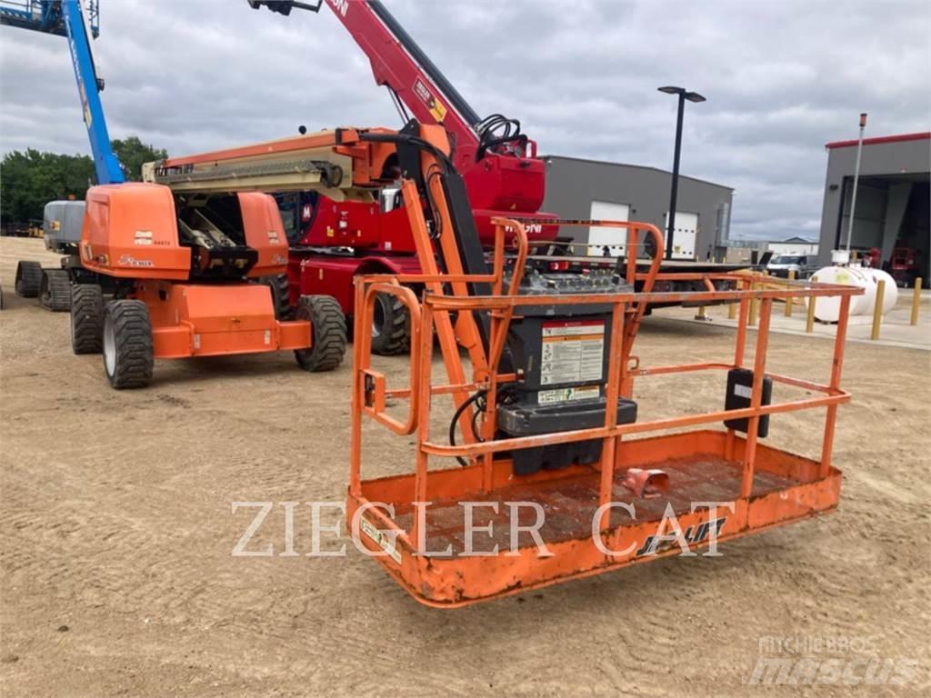 JLG 660SJ Strēles pacēlāji