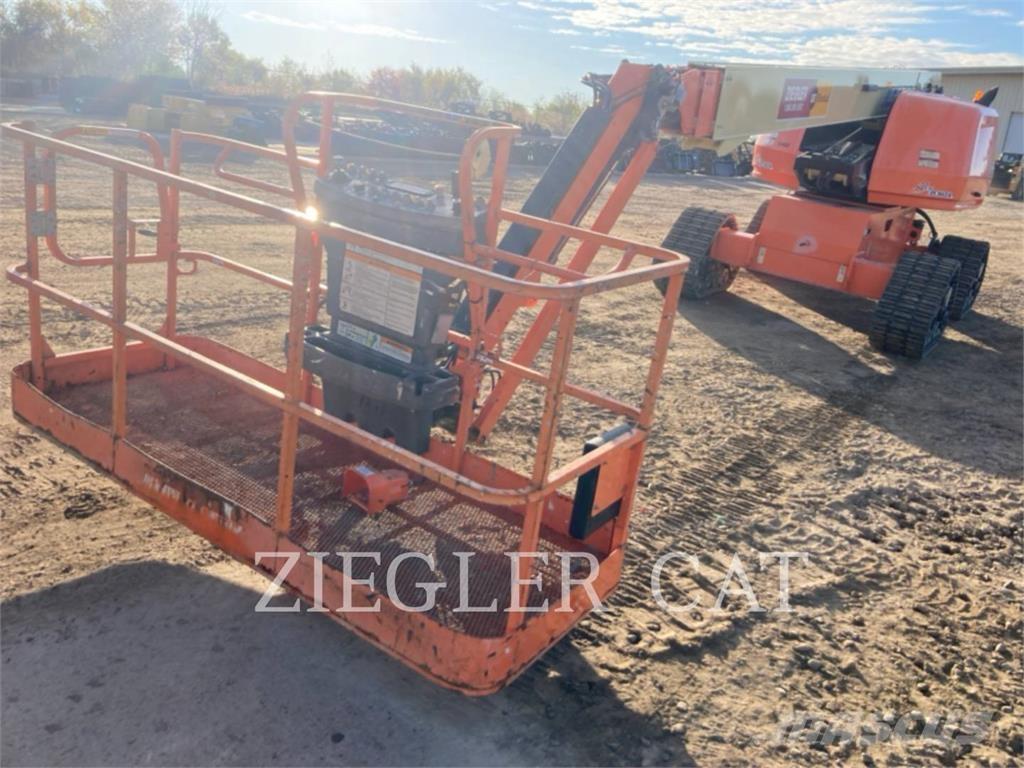JLG 660SJ Strēles pacēlāji