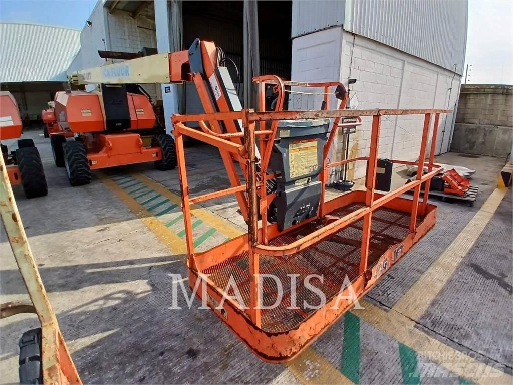 JLG 800 AJ Strēles pacēlāji