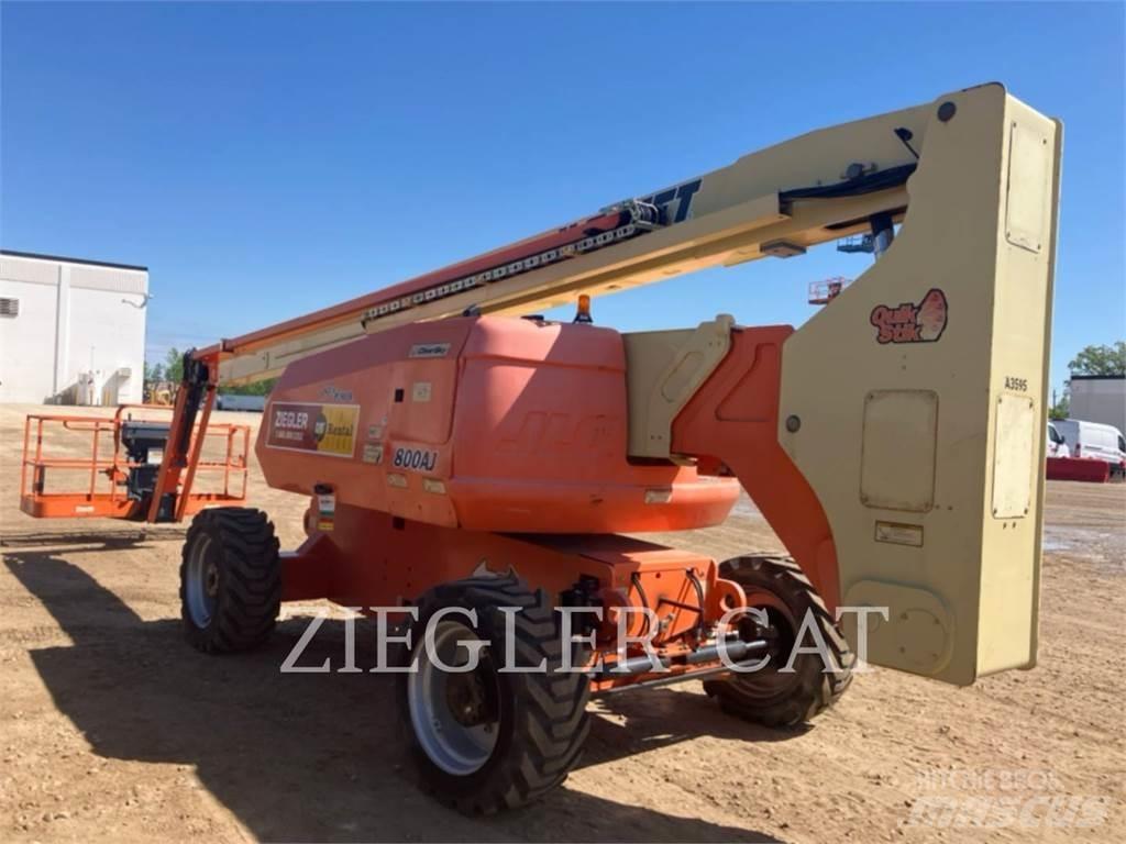 JLG 800AJ Strēles pacēlāji