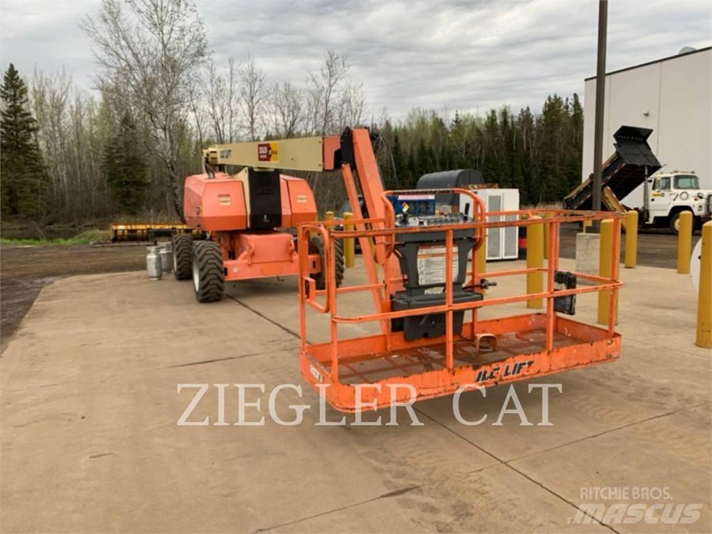 JLG 800AJ Strēles pacēlāji