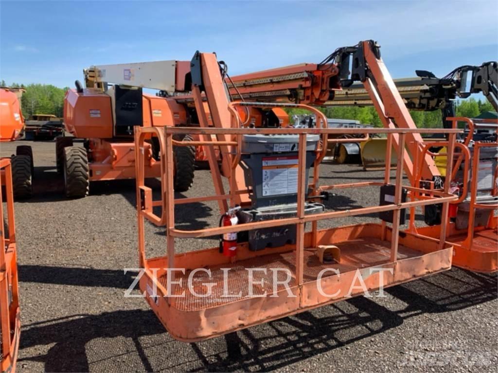 JLG 800AJ Strēles pacēlāji
