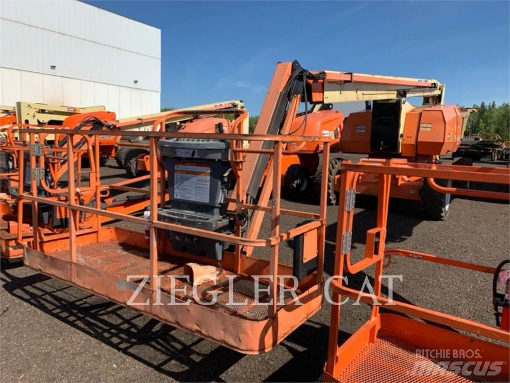 JLG 800AJ Strēles pacēlāji