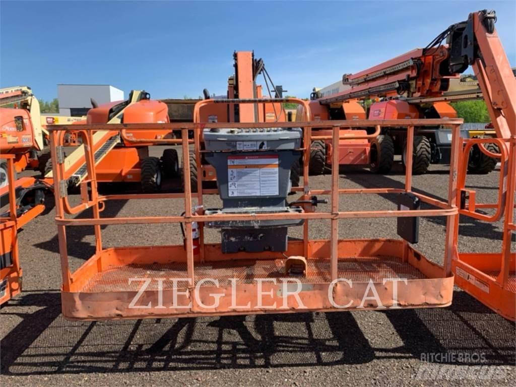 JLG 800AJ Strēles pacēlāji