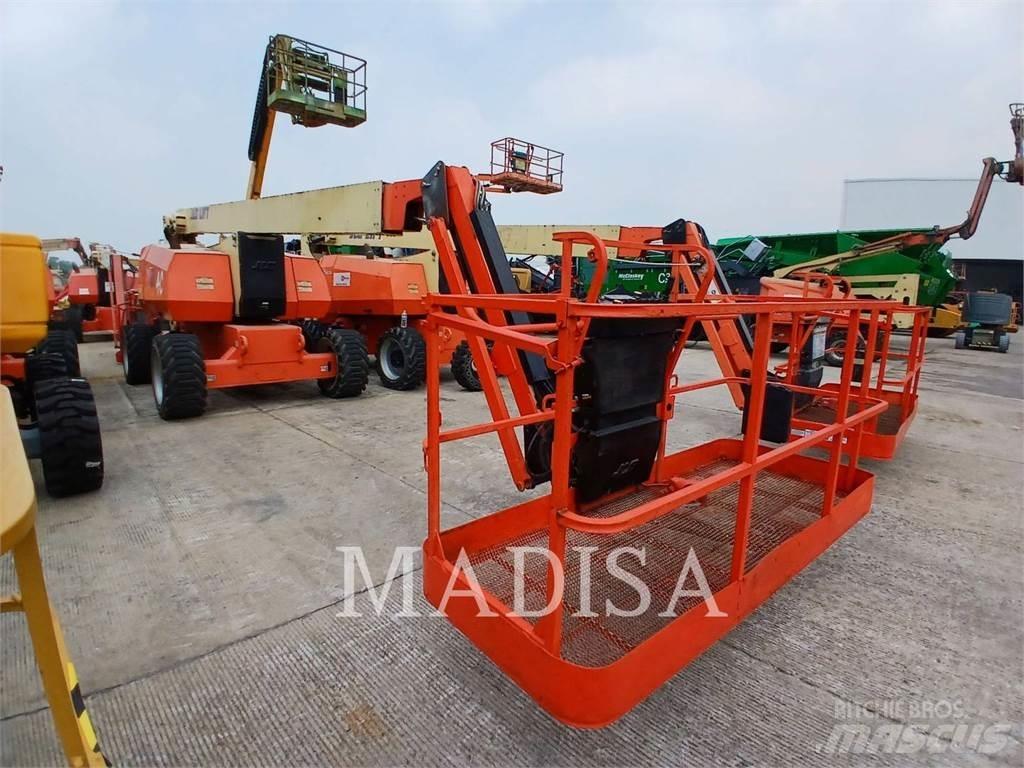 JLG 800AJ Strēles pacēlāji