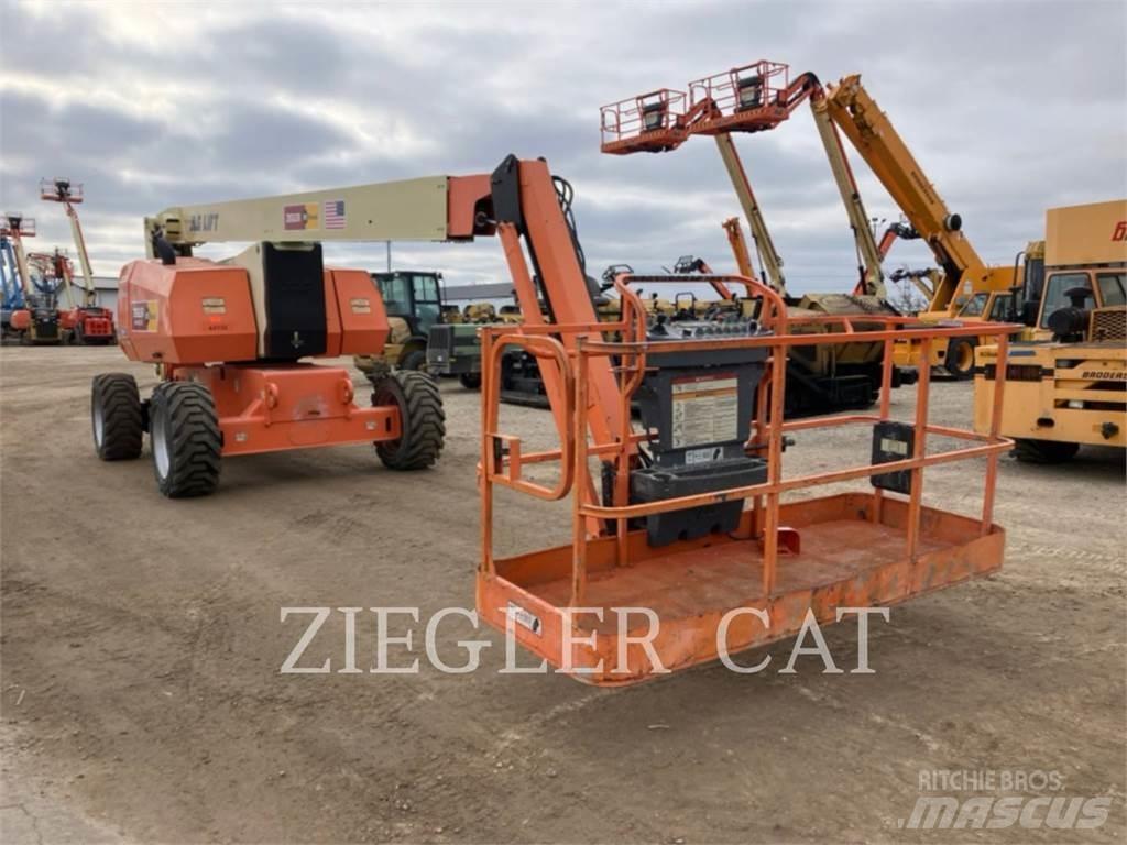 JLG 800AJ Strēles pacēlāji