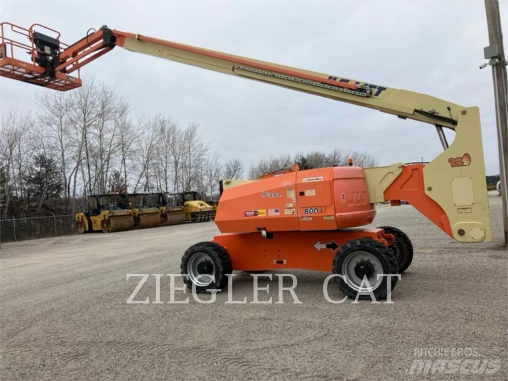 JLG 800AJ Strēles pacēlāji