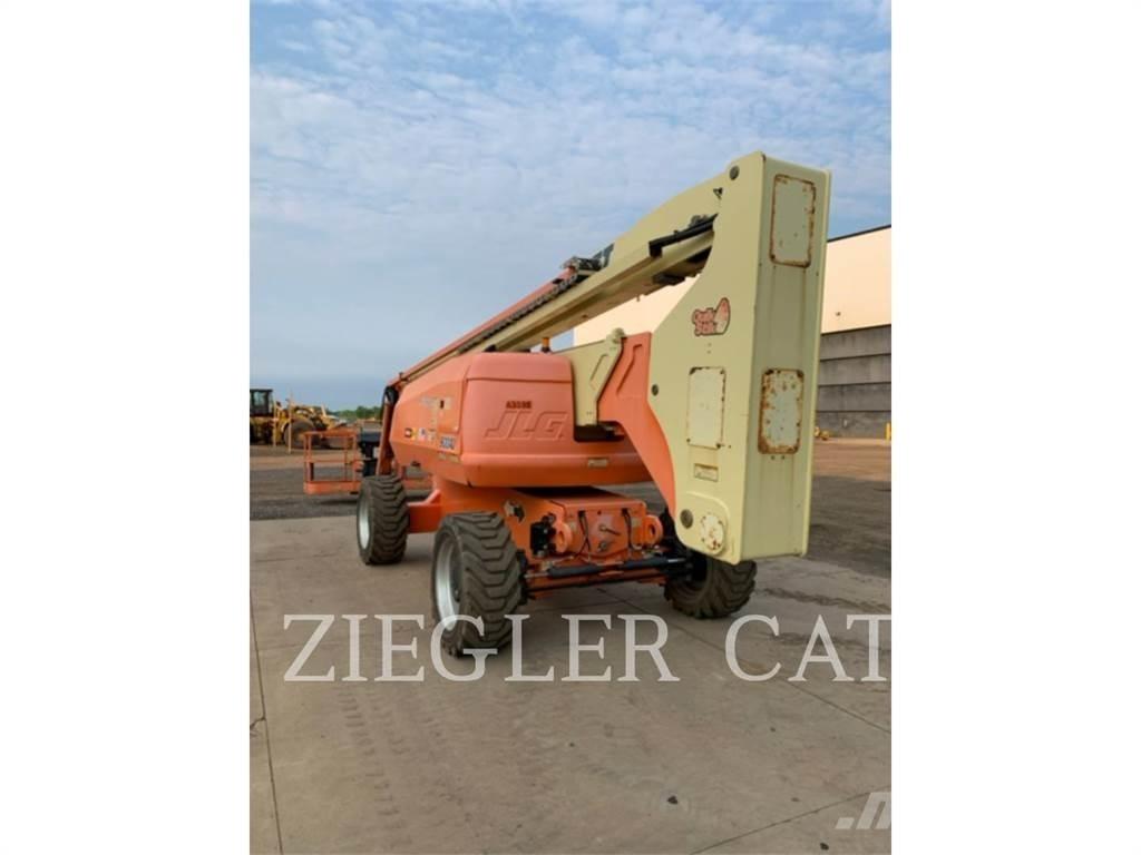 JLG 800AJ Strēles pacēlāji