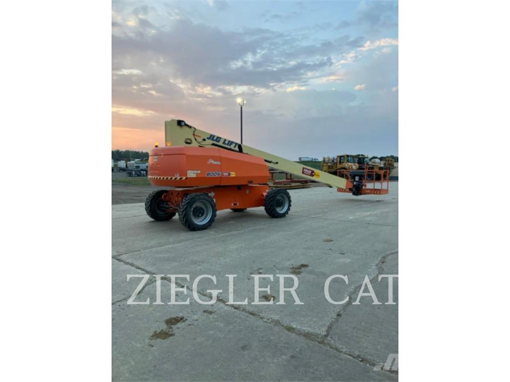 JLG 800S Strēles pacēlāji