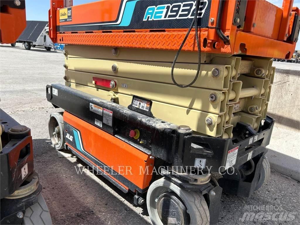 JLG AE1932 Šķerveida pacēlāji