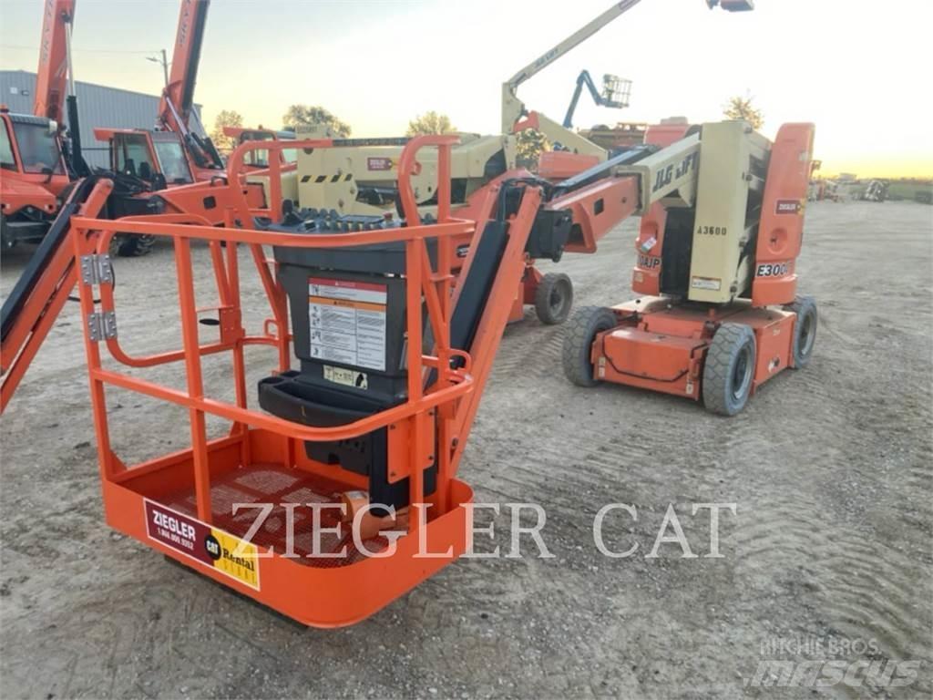 JLG E300AJP Strēles pacēlāji