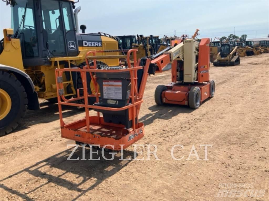 JLG E300AJP Strēles pacēlāji