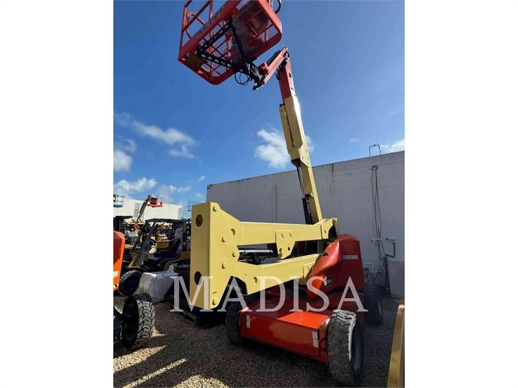 JLG E450AJ Strēles pacēlāji