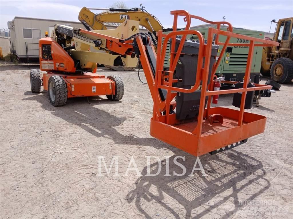 JLG E450AJ Strēles pacēlāji