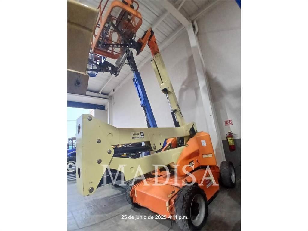 JLG E450AJ Citi pacēlāji un platformas