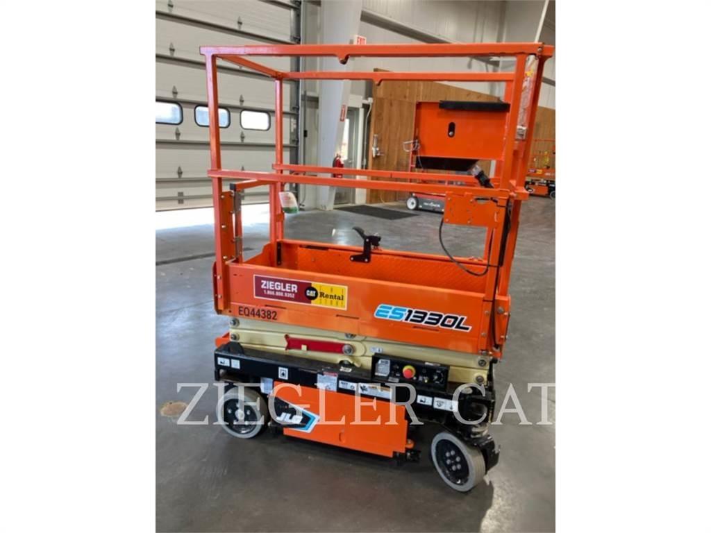 JLG ES1330L Šķerveida pacēlāji