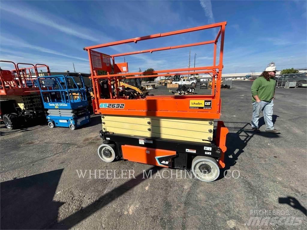 JLG ES2632 Šķerveida pacēlāji