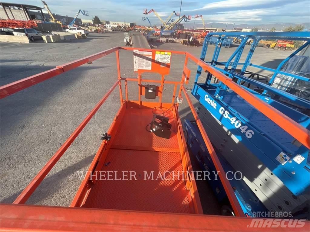 JLG ES2646 Šķerveida pacēlāji