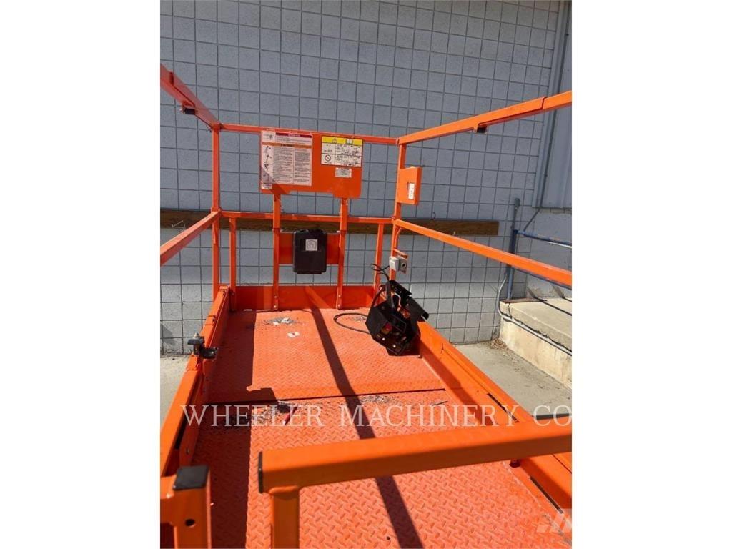 JLG ES2646 Šķerveida pacēlāji